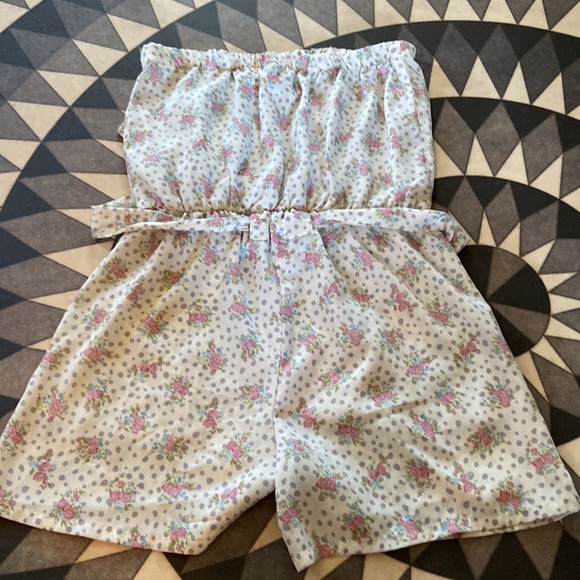 Final Touch Strapless Romper - Picture 6 of 11